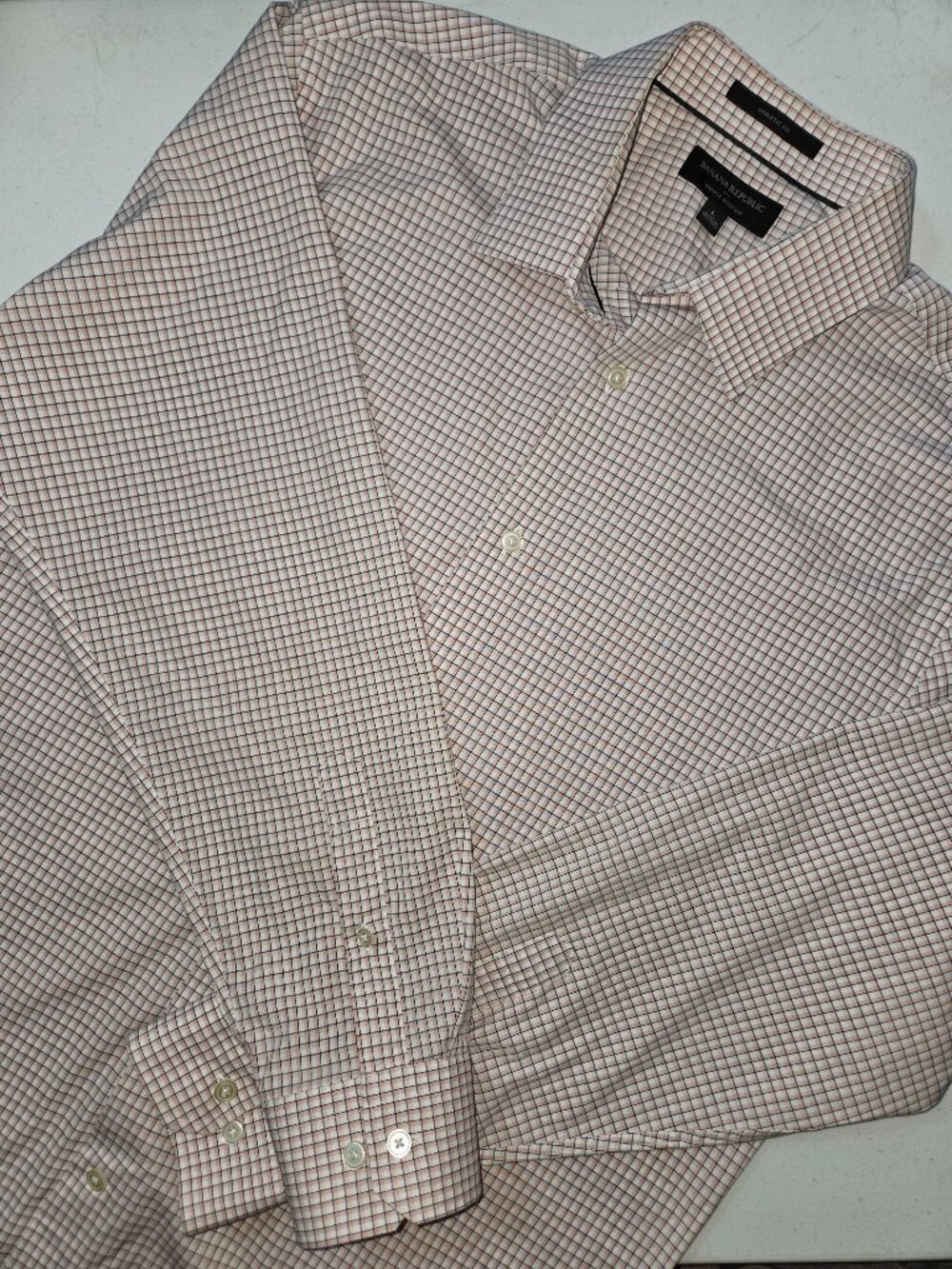 Banana Republic Athletic Fit Men's button-up in Pink Fog Large EUC